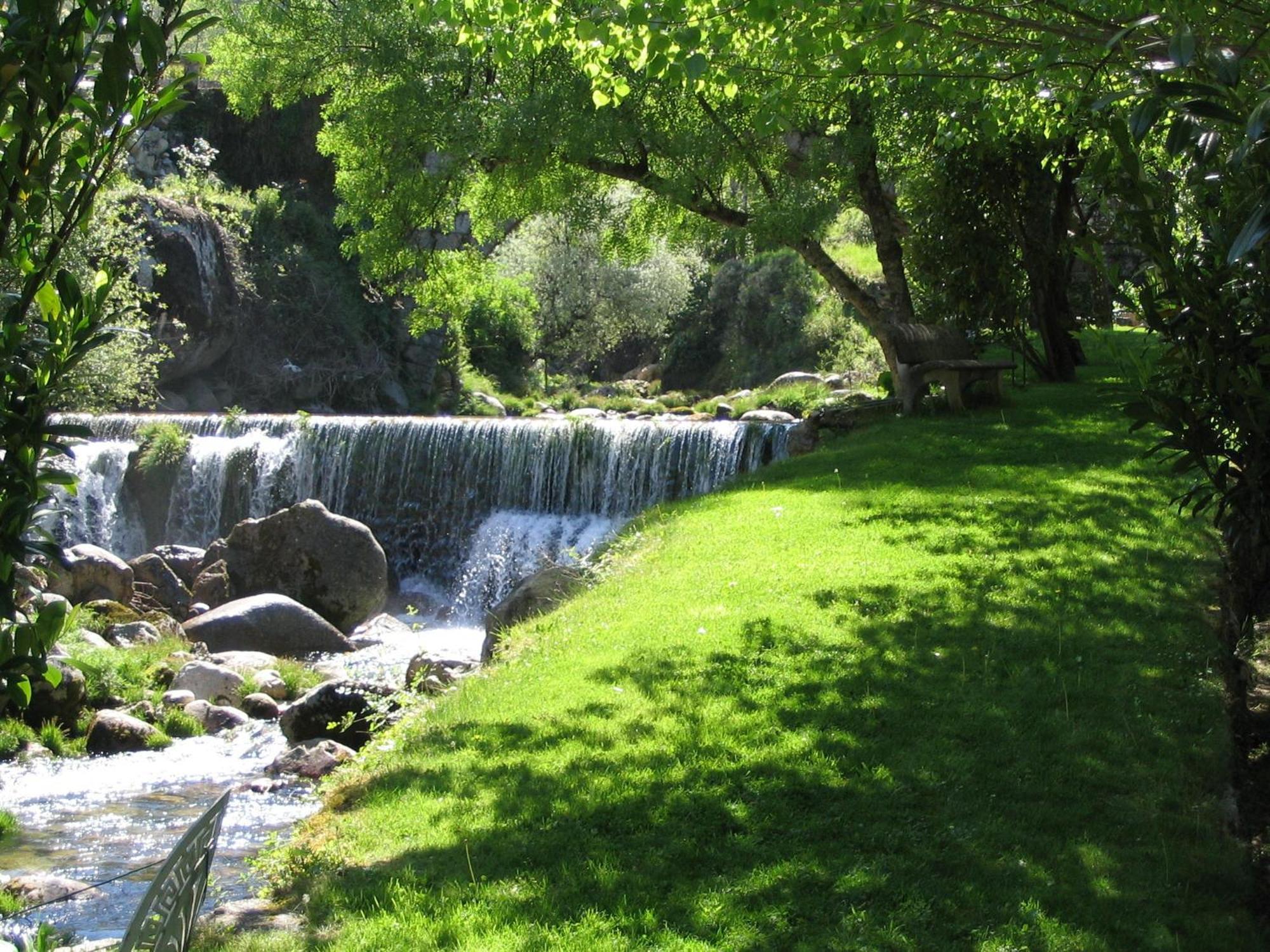 Pensjonat Casa Da Ribeira Alvoco da Serra Zewnętrze zdjęcie